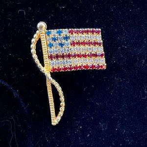 Vintage Rafaelian Patriotic American Flag Pin Brooch Rhinestones. Signed